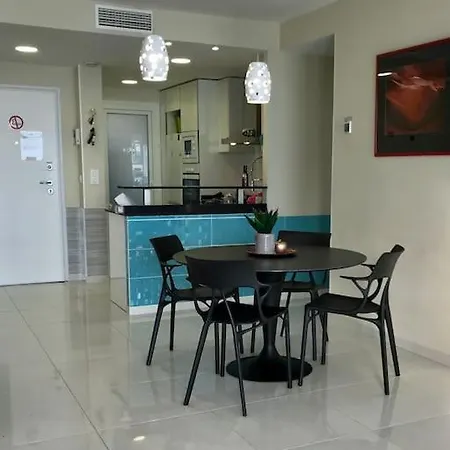 Apartman Sea Senses Cocoon - Seaview, Multiple Pools, Heated Pool, Jacuzzi, Sauna, Playground, Padel