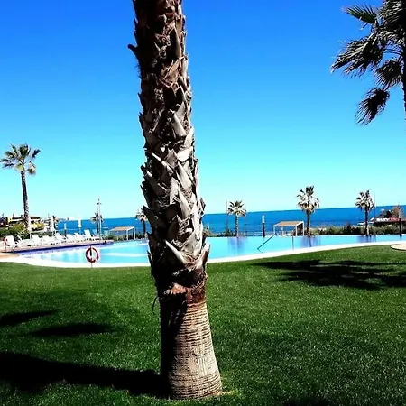 Sea Senses Cocoon - Seaview, Multiple Pools, Heated Pool, Jacuzzi, Sauna, Playground, Padel Апартаменти *